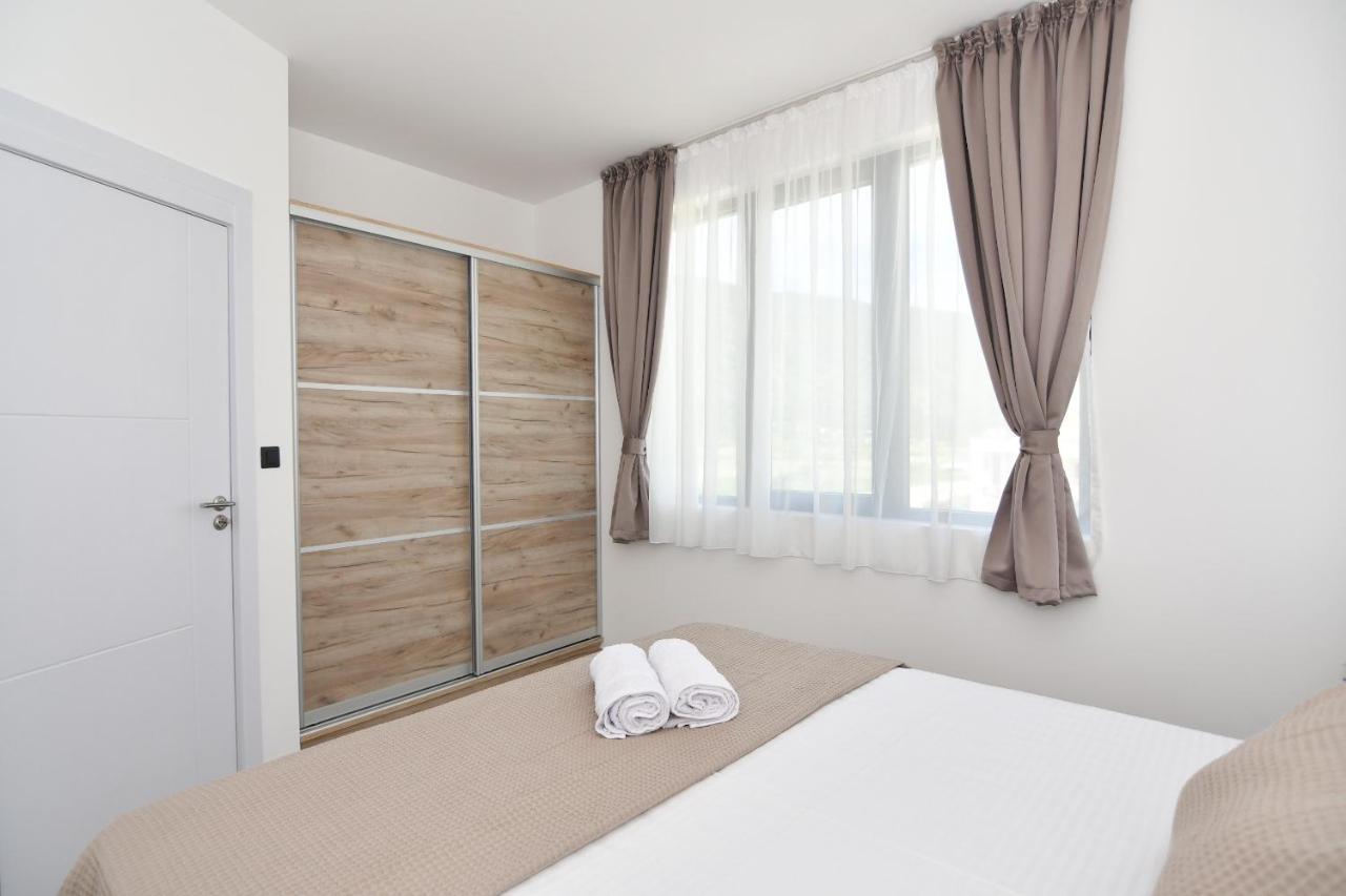 Apartmani Porat Igalo Luaran gambar